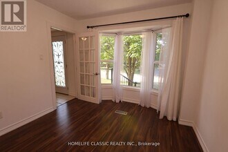 354 Bexhill Rd in Newmarket, ON - Building Photo - Building Photo