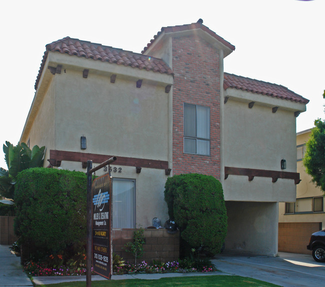 3532 Keystone Ave in Los Angeles, CA - Foto de edificio - Building Photo