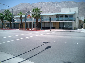 The Twist in Palm Springs, CA - Foto de edificio - Building Photo