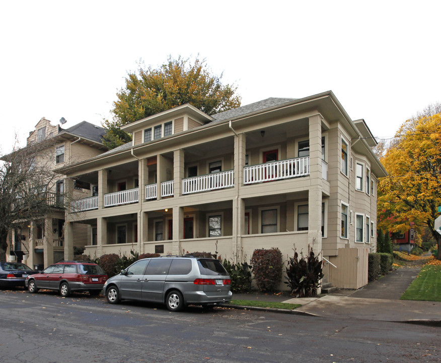 The Cecilia in Portland, OR - Building Photo