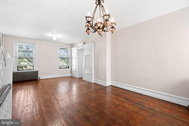 property at 2324 Poplar St