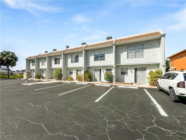 1123 SW 48th Terrace in Cape Coral, FL - Building Photo - Building Photo