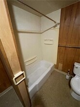 505 Bullocks Point Ave in East Providence, RI - Building Photo - Building Photo