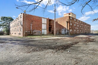 2450 Ketchum in Memphis, TN - Building Photo - Building Photo