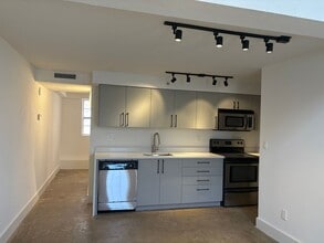 1213 N Harvey Ave in Oklahoma City, OK - Building Photo - Building Photo