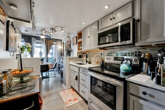 411 Nottinghill Park in Virginia Beach, VA - Building Photo - Building Photo