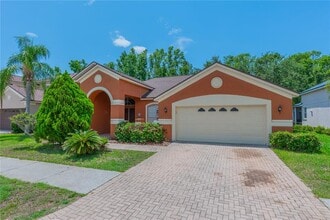 10457 Canary Isle Dr in Tampa, FL - Building Photo - Building Photo