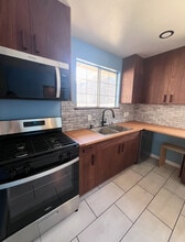 3547 E Green St in Pasadena, CA - Foto de edificio - Building Photo