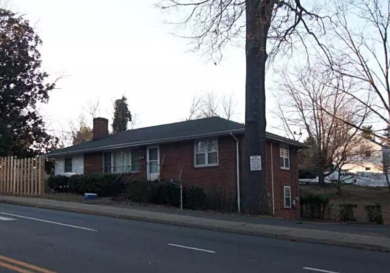 1521 Cherry Ave in Charlottesville, VA - Building Photo
