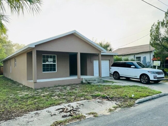 property at 827 N Florence Ave