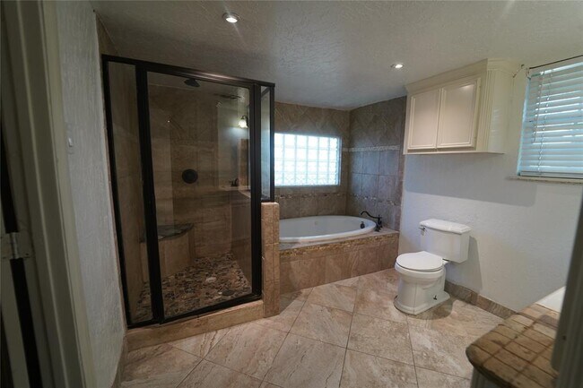 518 Westside Ct in Pasadena, TX - Building Photo - Building Photo