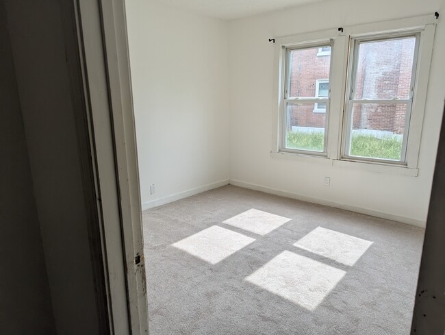 721 Roselane St, Unit A in Louisville, KY - Building Photo - Building Photo