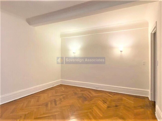 77 W 104th St in New York, NY - Building Photo - Building Photo