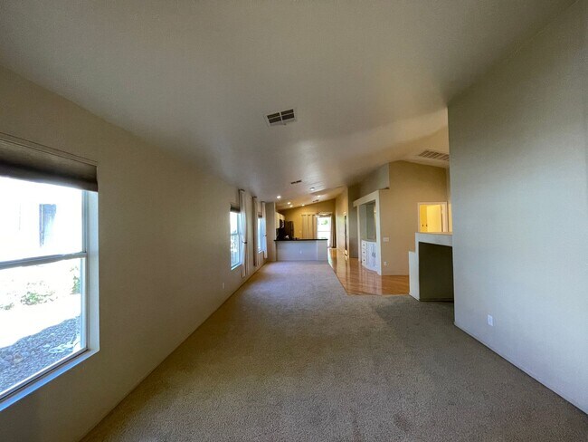 3624 Shanagolden St in Las Vegas, NV - Building Photo - Building Photo