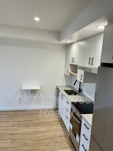 660-660 Cawston Ave in Kelowna, BC - Building Photo - Building Photo