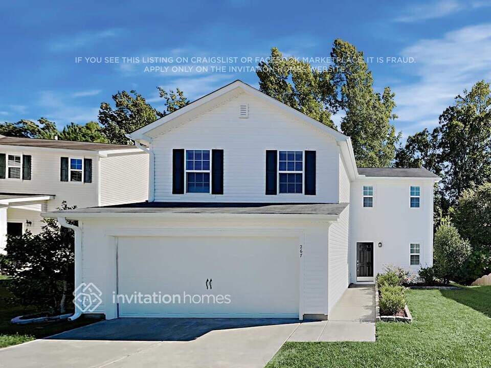 267 Averasboro Dr in Clayton, NC - Foto de edificio