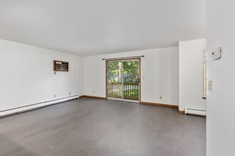 15326 Clovernook Dr, Unit #3 in Grand Haven, MI - Building Photo - Building Photo