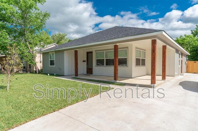 property at 1711 Sycamore St