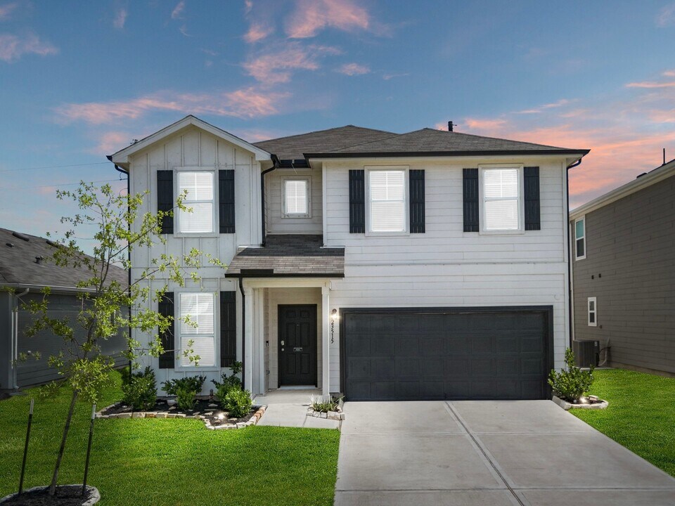 23515 Weir Box Rd in Hockley, TX - Building Photo