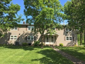 119 Mitchell Cir in Duluth, MN - Building Photo