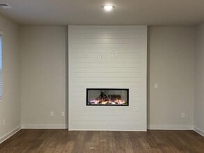 5423 Aurora Trl in Flowery Branch, GA - Building Photo - Building Photo