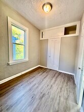 9737 S Ave N in Chicago, IL - Building Photo - Building Photo