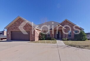 1308 Montcrest Way in Amarillo, TX - Building Photo