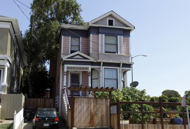 3608 Kingsley St in Oakland, CA - Building Photo - Building Photo