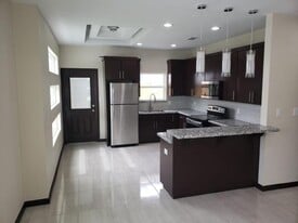 1417 S Flag St, Unit #1 in Pharr, TX - Building Photo