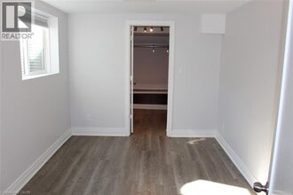 238 Sanatorium Rd in Hamilton, ON - Building Photo - Building Photo