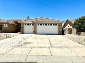 3959 Walleck Ranch Dr in Kingman, AZ - Foto de edificio - Building Photo