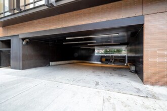 The Oosten in Brooklyn, NY - Building Photo - Building Photo