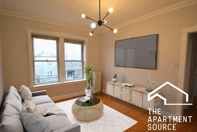 4404 N Winchester Ave, Unit 35