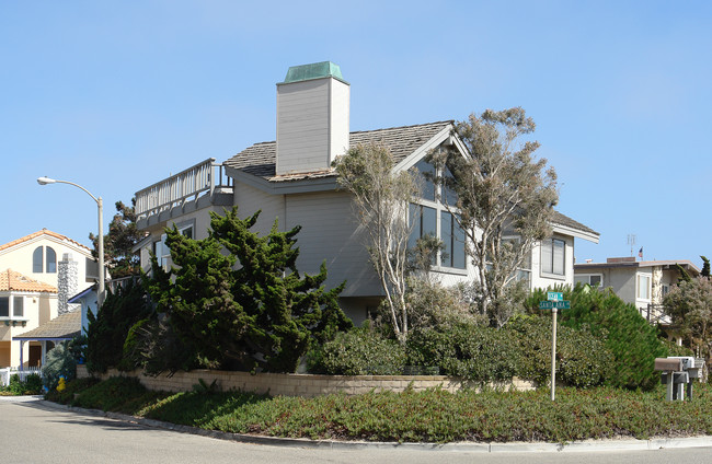 3256-3258 Ocean Dr in Oxnard, CA - Foto de edificio - Building Photo