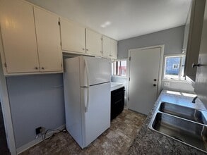 3956 V St in Eureka, CA - Building Photo - Building Photo