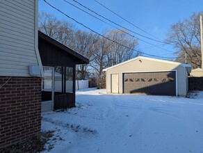 410 E Park St in Champaign, IL - Foto de edificio - Building Photo