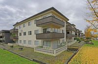 700 4th Av in New Westminster, BC - Building Photo - Primary Photo