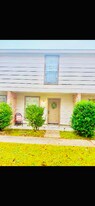 14732 Hooper Rd in Baton Rouge, LA - Building Photo