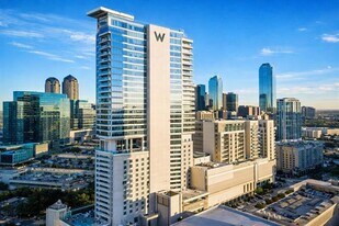 2408 Victory Park Ln in Dallas, TX - Building Photo
