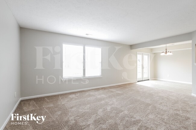 10483 Day Star Dr in Indianapolis, IN - Foto de edificio - Building Photo