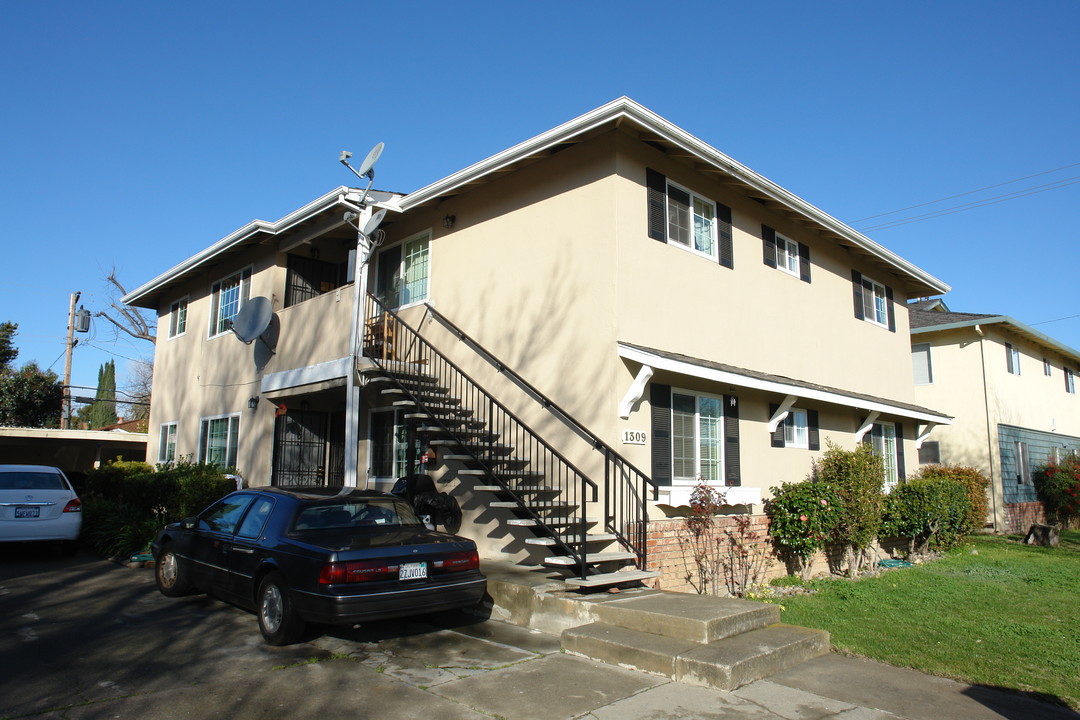 1309 San Tomas Aquino Pky in San Jose, CA - Building Photo