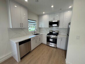 1816 Rosita Ave in Burbank, CA - Building Photo - Building Photo