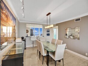 521 N Riverside Dr in Pompano Beach, FL - Building Photo - Building Photo