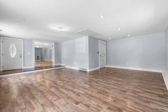 4809 Madison Ave in Trumbull, CT - Building Photo - Building Photo