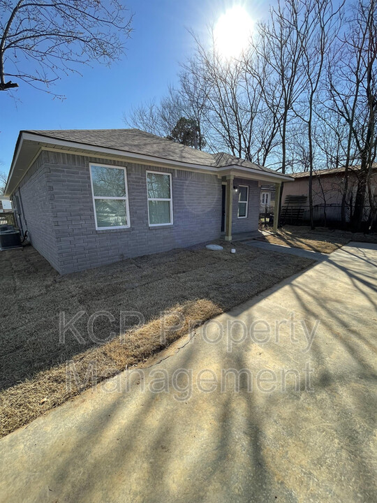 1915 S U St in Fort Smith, AR - Building Photo