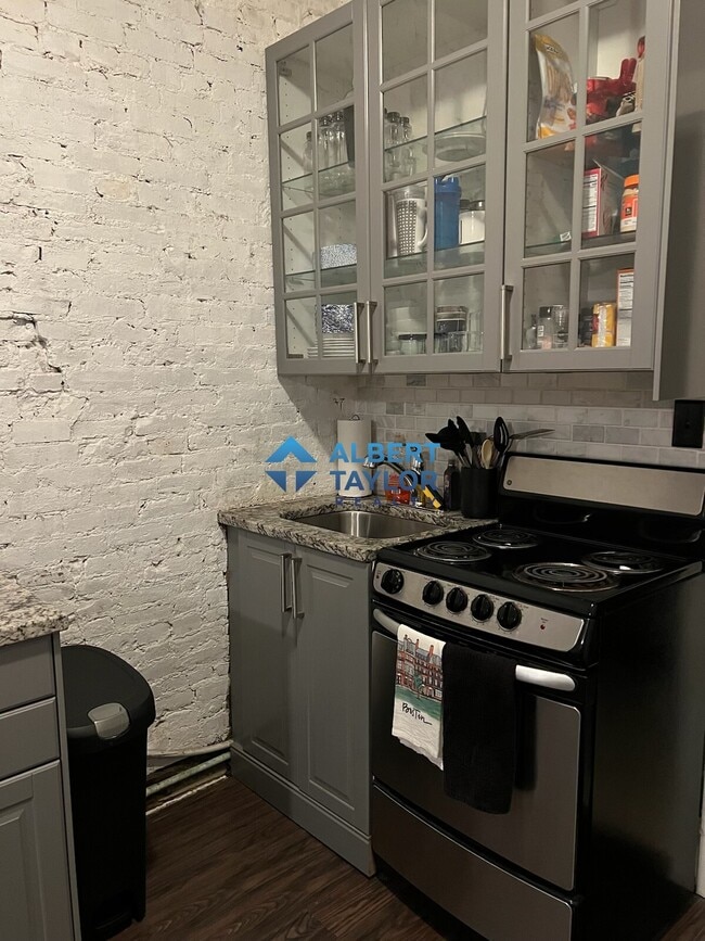 32 Anderson St, Unit A