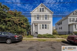 67 Prentice Ave, Unit 1 in South River, NJ - Building Photo
