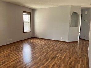 102 Jaspar Crescent in Red Deer, AB - Building Photo - Building Photo