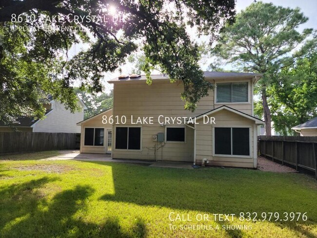 8610 Lake Crystal Dr in Houston, TX - Building Photo - Building Photo
