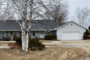 N3236 WI-76 in Hortonville, WI - Building Photo